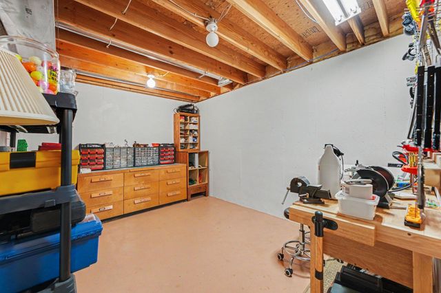 1808 Briam Drive, Valparaiso, IN 46383