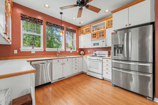 1808 Briam Drive, Valparaiso, IN 46383