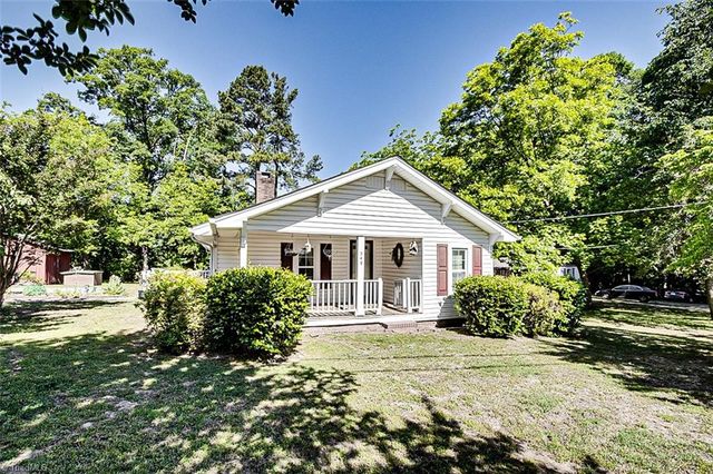 349 Ridge Road, Seagrove, NC 27341