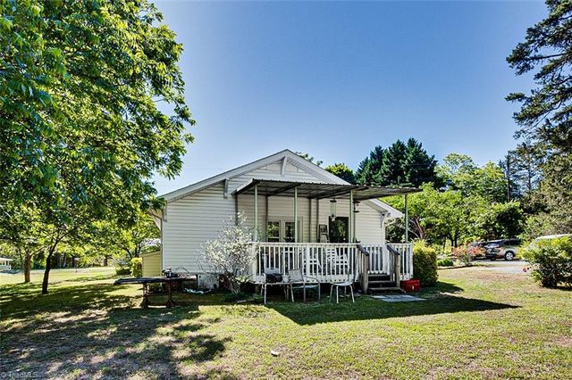 349 Ridge Road, Seagrove, NC 27341