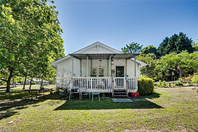 349 Ridge Road, Seagrove, NC 27341
