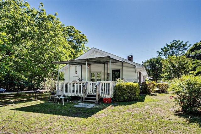 349 Ridge Road, Seagrove, NC 27341