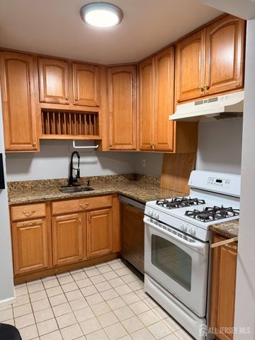 115 Orlando Street, Edison, NJ 08817