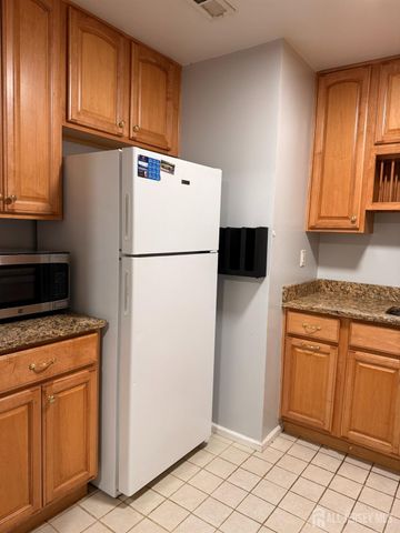 115 Orlando Street, Edison, NJ 08817