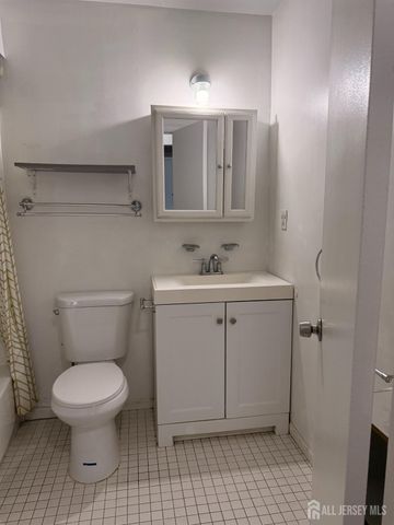 115 Orlando Street, Edison, NJ 08817