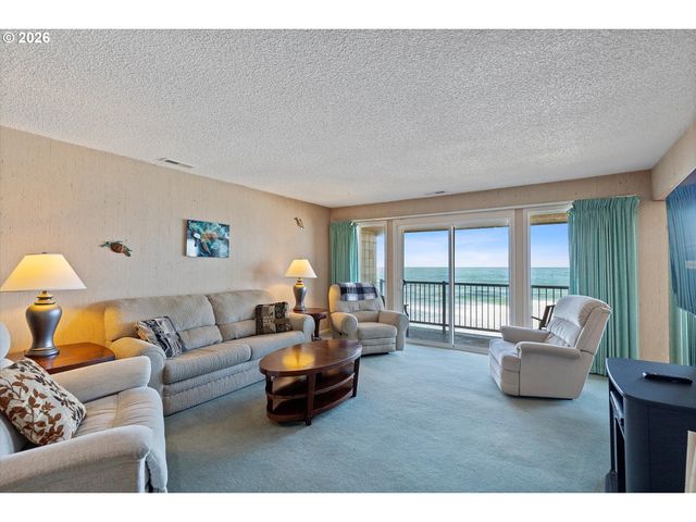 325 LANCER St 39, Lincoln City, OR 97367