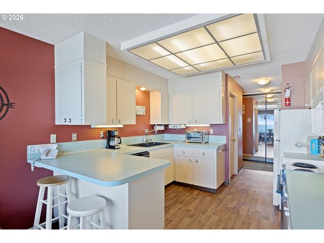 325 LANCER St 39, Lincoln City, OR 97367