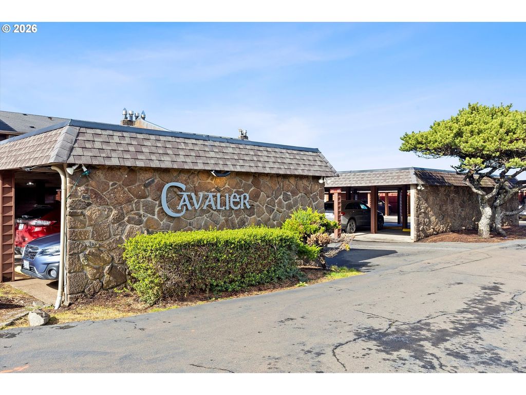 325 LANCER St 39, Lincoln City, OR 97367