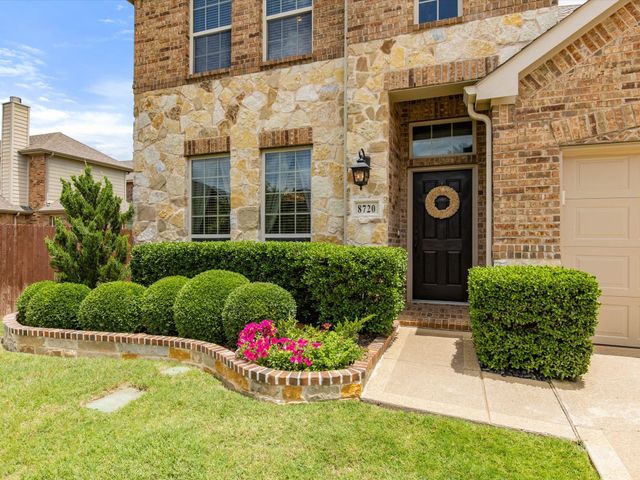 8720 Devonshire Drive, Fort Worth, TX 76131