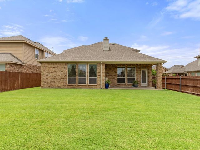 8720 Devonshire Drive, Fort Worth, TX 76131