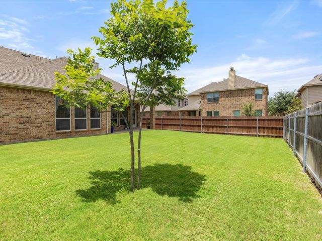 8720 Devonshire Drive, Fort Worth, TX 76131