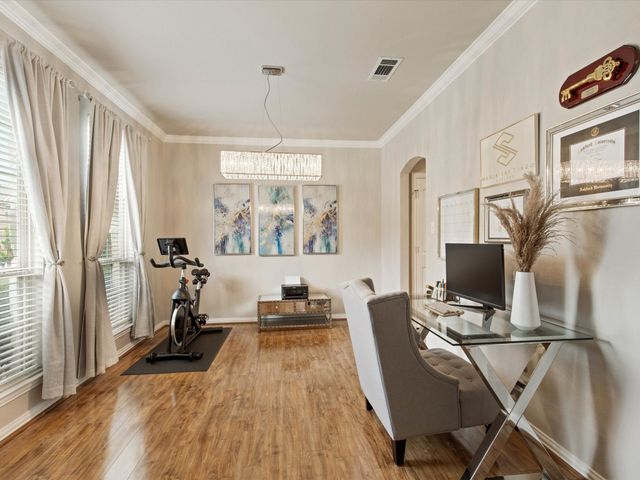 8720 Devonshire Drive, Fort Worth, TX 76131