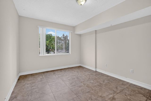 6960 SW 39th Street 207e, Davie, FL 33314