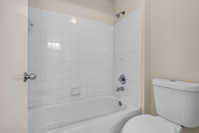 6960 SW 39th Street 207e, Davie, FL 33314