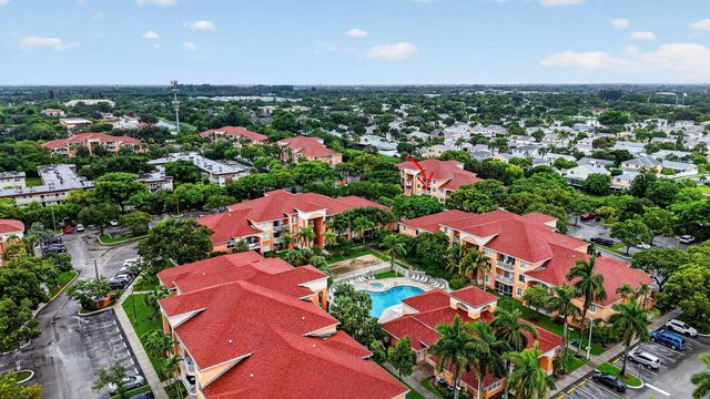 6960 SW 39th Street 207e, Davie, FL 33314