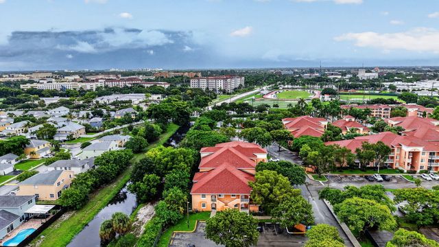 6960 SW 39th Street 207e, Davie, FL 33314