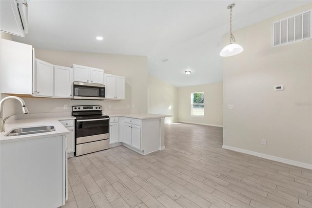 360 LOCUST ROAD, Ocala, FL 34472