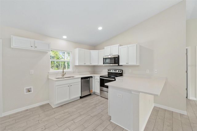 360 LOCUST ROAD, Ocala, FL 34472