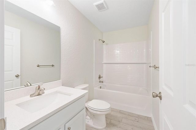 360 LOCUST ROAD, Ocala, FL 34472
