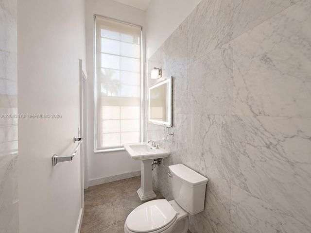3025 Indian Creek Dr 109 109, Miami Beach, FL 33140