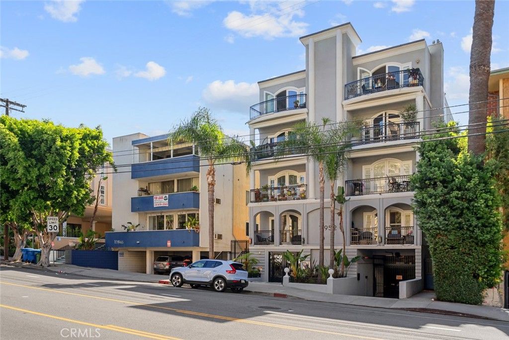 11952 Montana Ave, #203, Los Angeles, CA 90049 — exterior