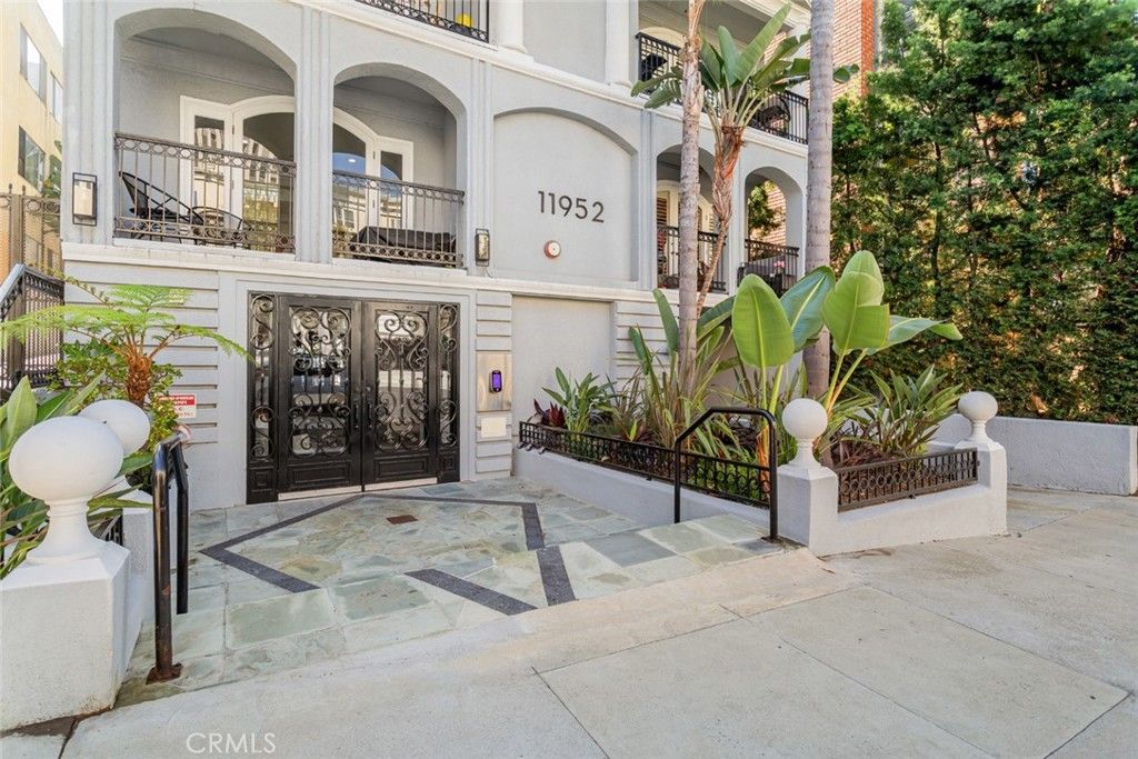 11952 Montana Ave, #203, Los Angeles, CA 90049 — photo 2