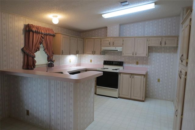 36603 JODI AVENUE, Zephyrhills, FL 33542