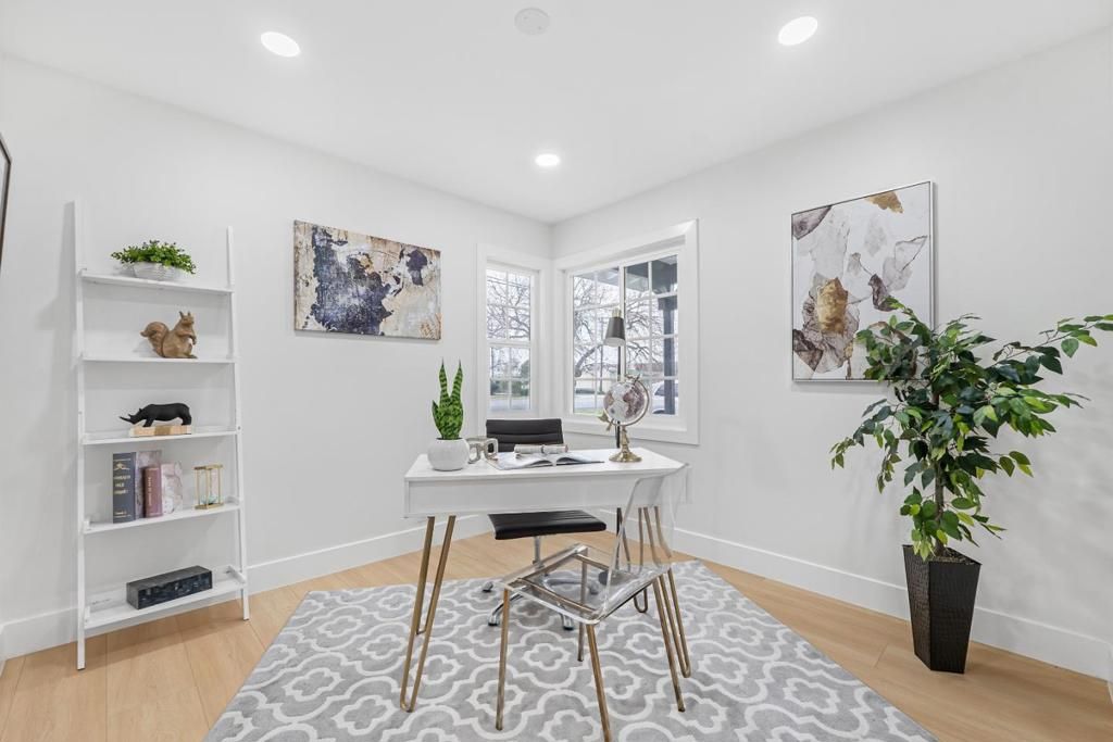 Image 12 of property listing at 6924 Bollinger Road, San Jose, CA 95129