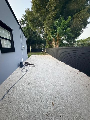 5067 Sunrise Boulevard, Delray Beach, FL 33484