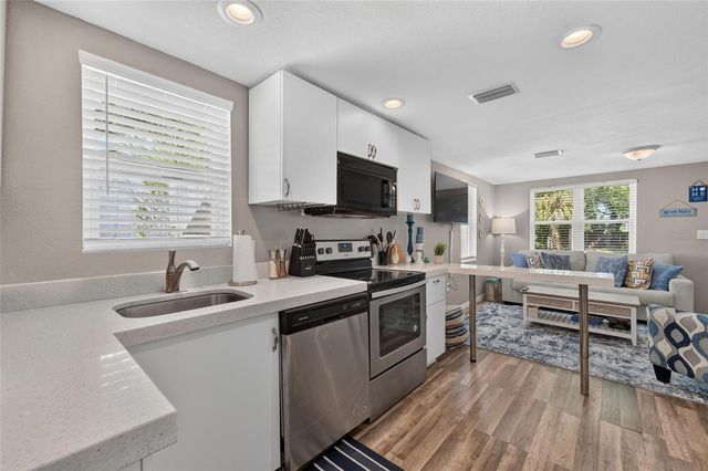 3720 W ELROD AVENUE, Tampa, FL 33611