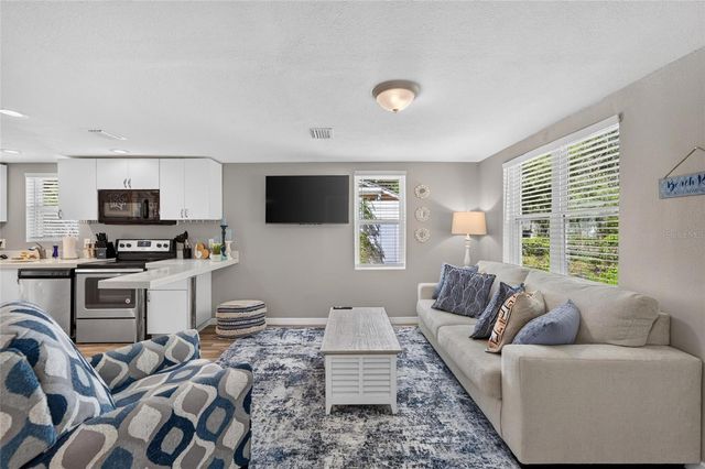 3720 W ELROD AVENUE, Tampa, FL 33611