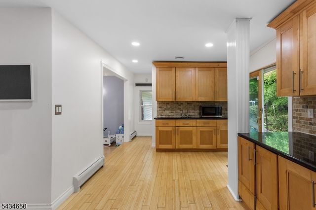 596 Terhune Dr, Wayne Twp., NJ 07470