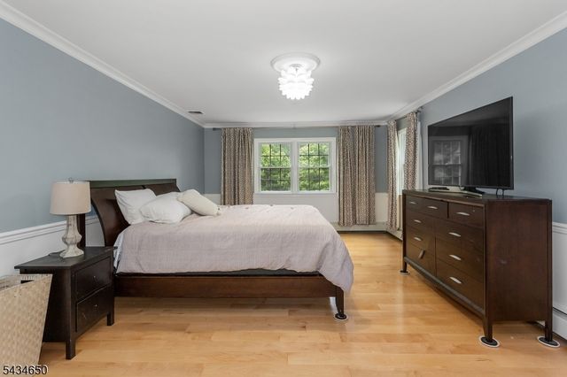 596 Terhune Dr, Wayne Twp., NJ 07470