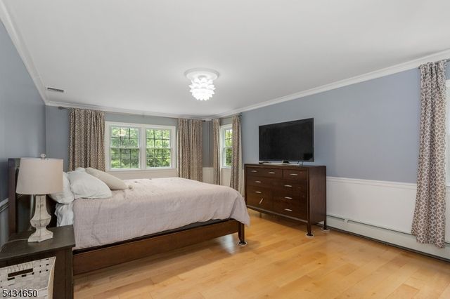 596 Terhune Dr, Wayne Twp., NJ 07470
