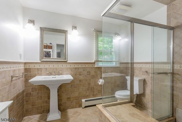 596 Terhune Dr, Wayne Twp., NJ 07470