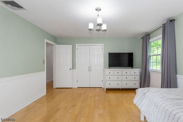 596 Terhune Dr, Wayne Twp., NJ 07470