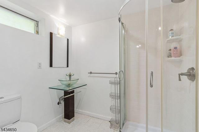 596 Terhune Dr, Wayne Twp., NJ 07470
