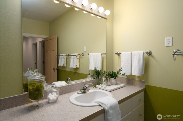 1608 Georgia Place, Anacortes, WA 98221