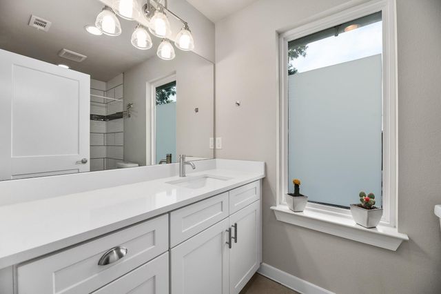 1807 Haskell ST A, Austin, TX 78702