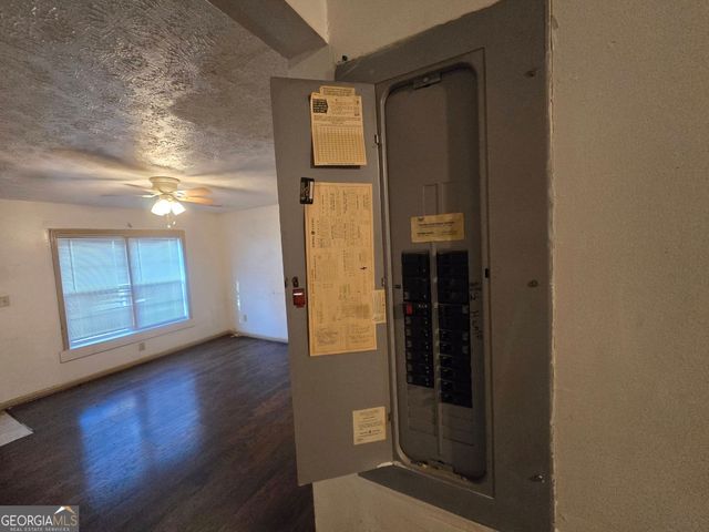 1685 Hunting Creek Drive SE, Conyers, GA 30013