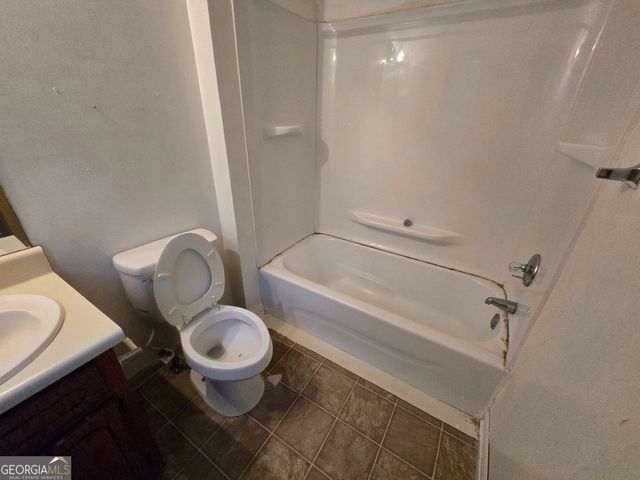 1685 Hunting Creek Drive SE, Conyers, GA 30013