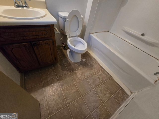 1685 Hunting Creek Drive SE, Conyers, GA 30013