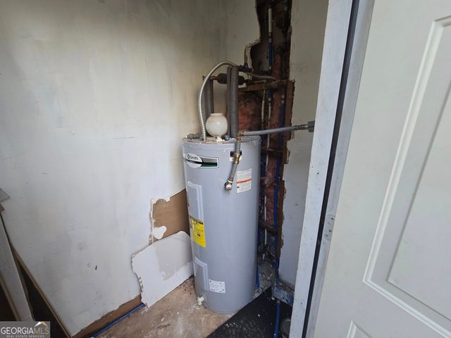 1685 Hunting Creek Drive SE, Conyers, GA 30013