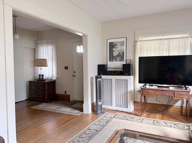 1270 Randolph Avenue, Saint Paul, MN 55105