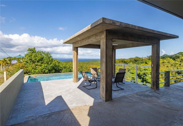 160 CALLE COLINA, Vieques, PR 00765