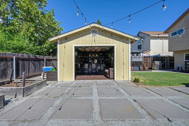 1010 Baquera Ct, Roseville, CA 95678