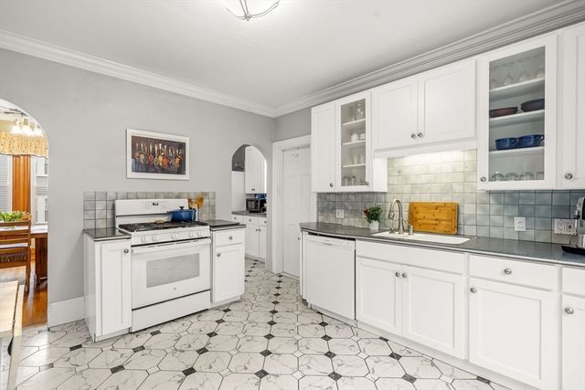 46 Warwick Street, Quincy, MA 02170