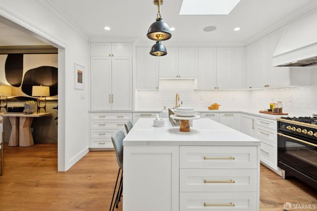 1427 21st Avenue, San Francisco, CA 94122