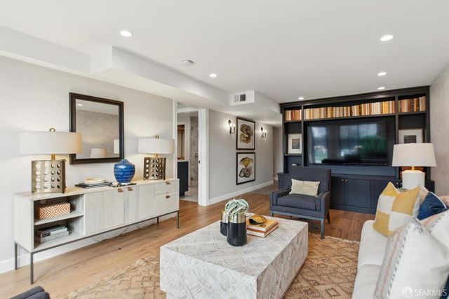 1427 21st Avenue, San Francisco, CA 94122