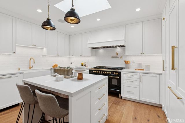 1427 21st Avenue, San Francisco, CA 94122